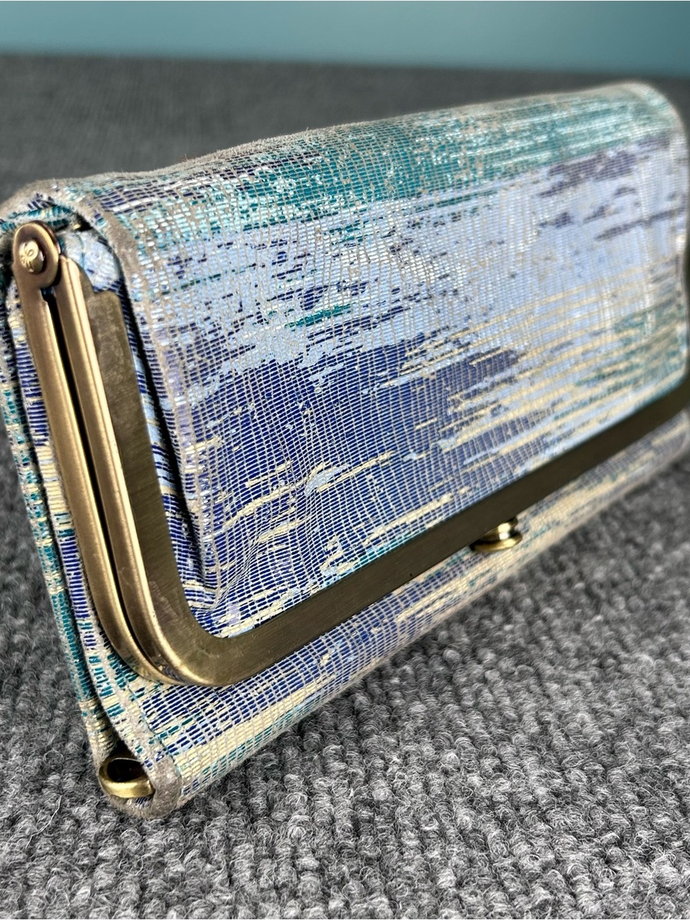 Stunning! HOBO RACHEL Clutch CRACKED GLASS Leather Wallet w Mirror ~ Magnetic - Picture 2 of 9